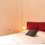 Leone Apartman *